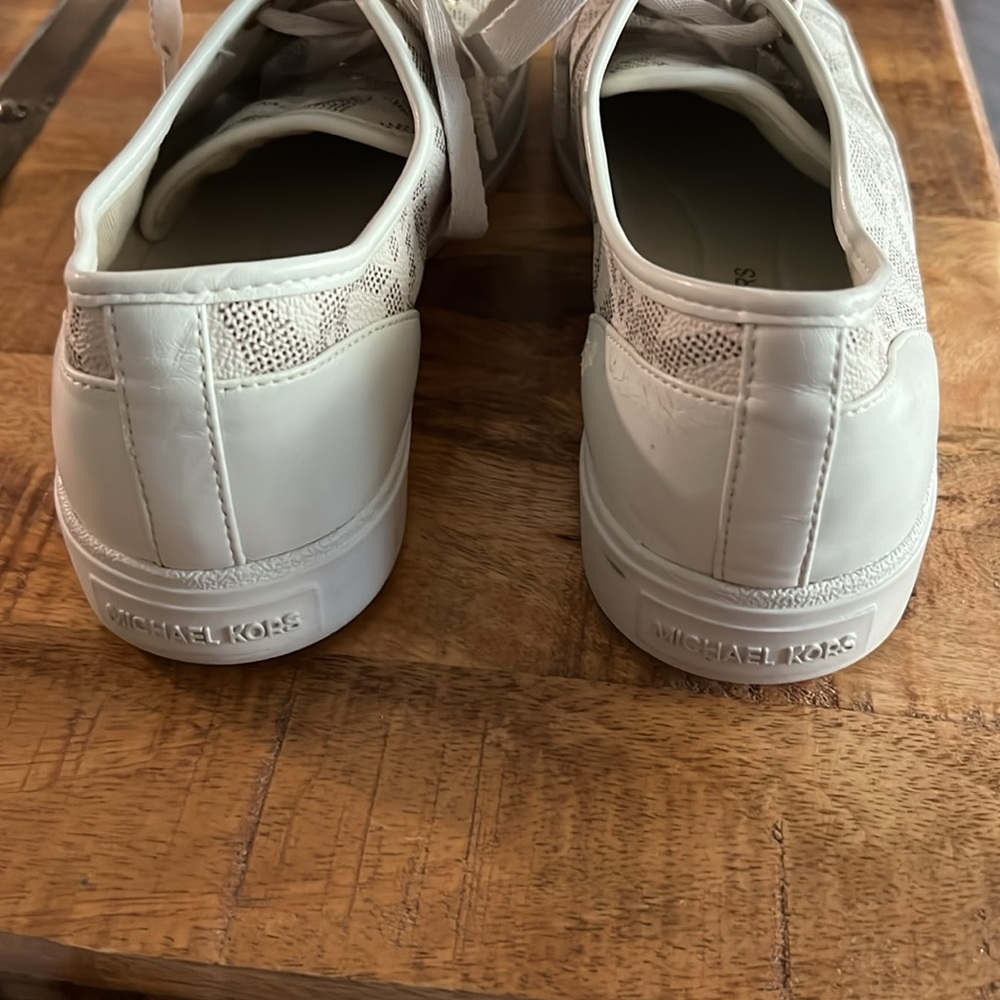 Gently worn - Picture 4 of 4